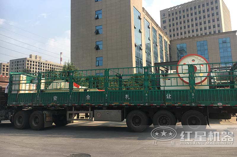 金年会机器厂家发货颚式破碎机一台